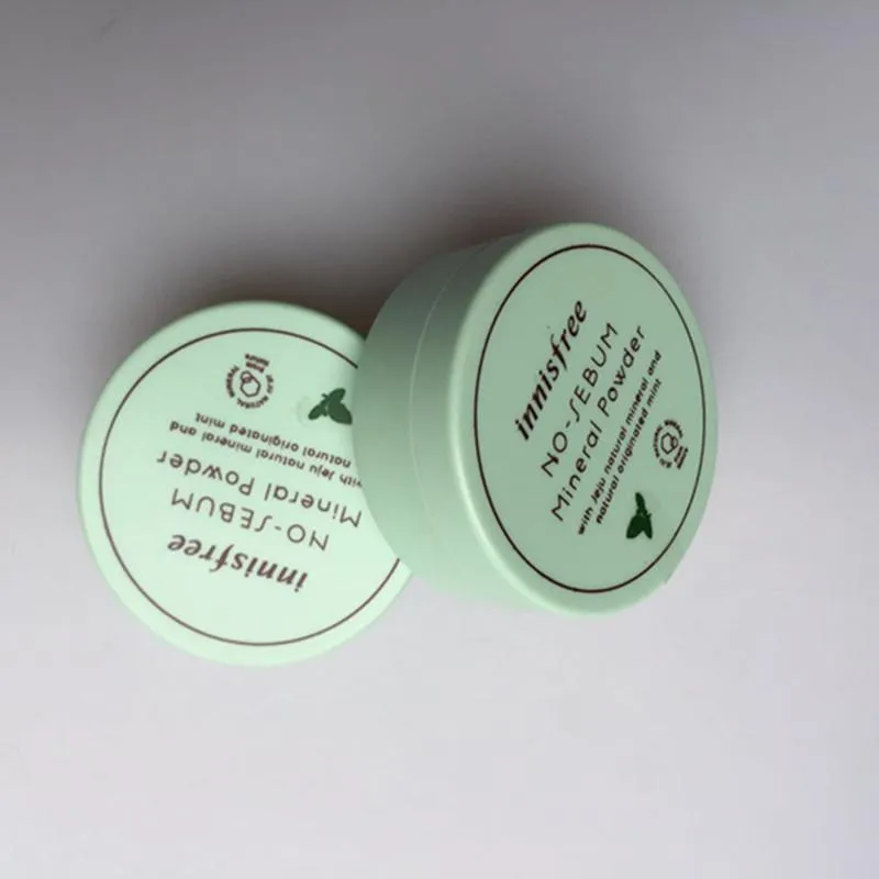 Korea Słynna marka InnisFree Brak sebum proszek mineralny + Plama proszkowa Kontrola oleju Loose Powder Makeup Foundation