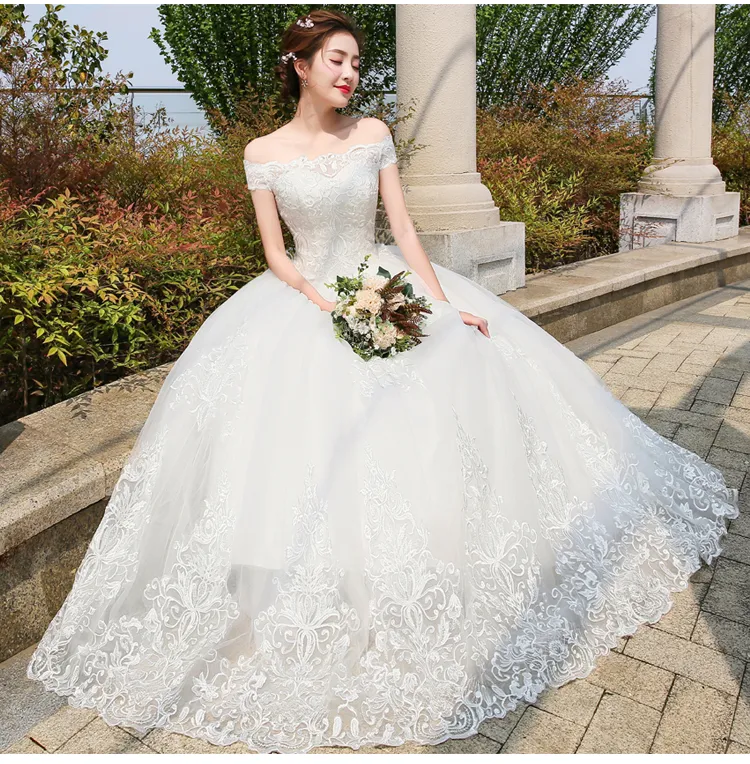 100% Real Photo Hot New Arrive Wedding Dress 2018 Bride Elelgant Short Sleeve Sweet Boat Neck Classic Lace Embroidery Princess