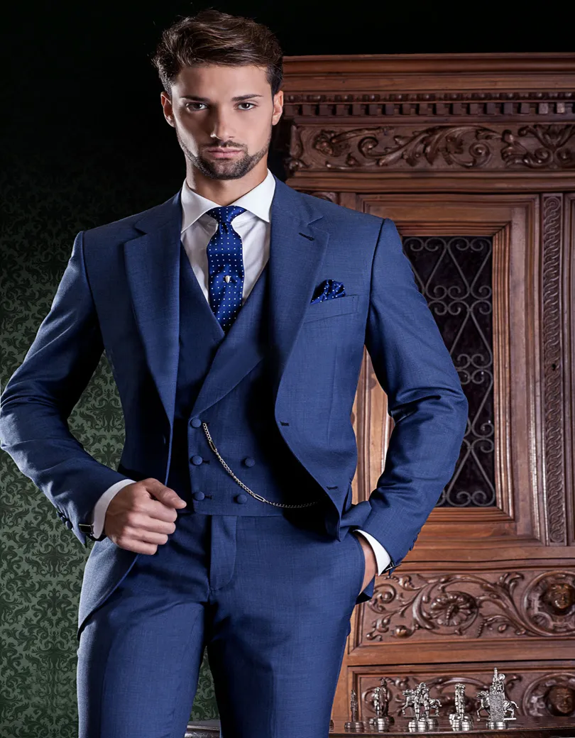 Blue Three Piece Groom Tuxedos Notch Lapel Two Button Man Wedding Suit Handsome Men Business Dinner Prom Blazer(Jacket+Pants+Tie+Vest) 412
