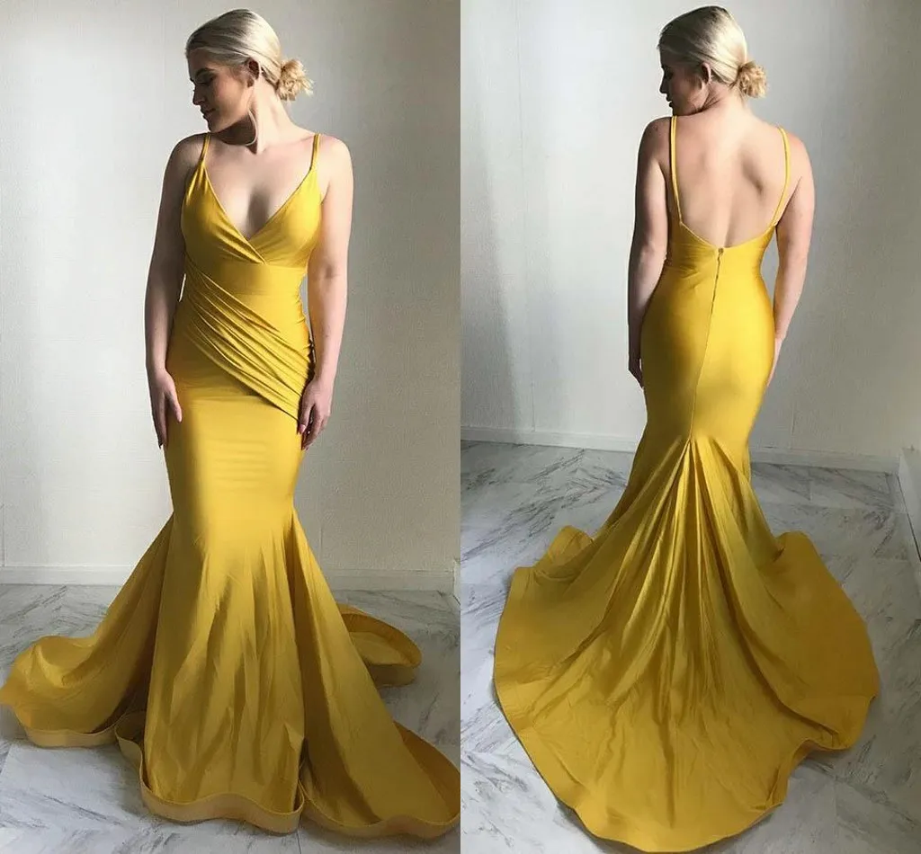 Nuovi abiti da ballo sexy giallo abiti da ballo spaghetti cinghie senza schienale spazzano treno abiti formali eleganti abiti da sera vestidos