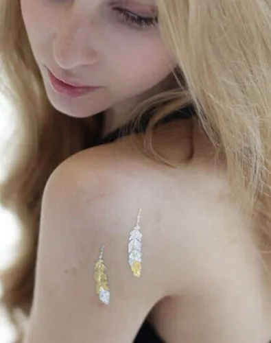 1 pçs flash metálico à prova dwaterproof água tatuagem ouro prata moda feminina henna pavão pena design tatuagem temporária vara paster280i