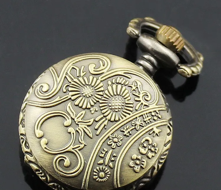 Groothandel 100 stcsmix 30 ontwerpen kast dia 2,5 cm hanger ketting kwarts bronzen kleine kroon horloge pocket horloge pw048