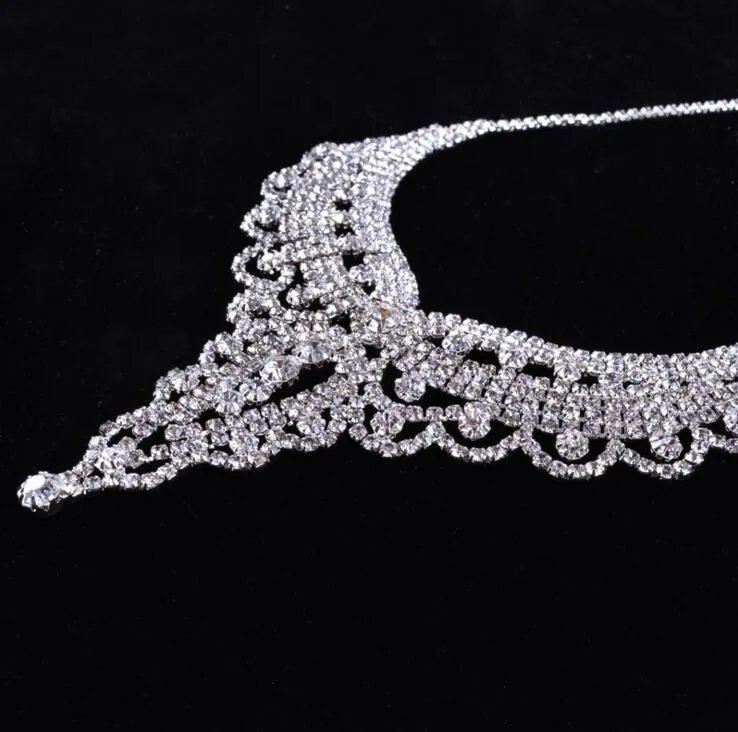 Nouveau en stock cristaux mariage mariée bijoux accessoires ensemble boucle d'oreille + collier cristal feuilles conception avec fausses perles HKL526