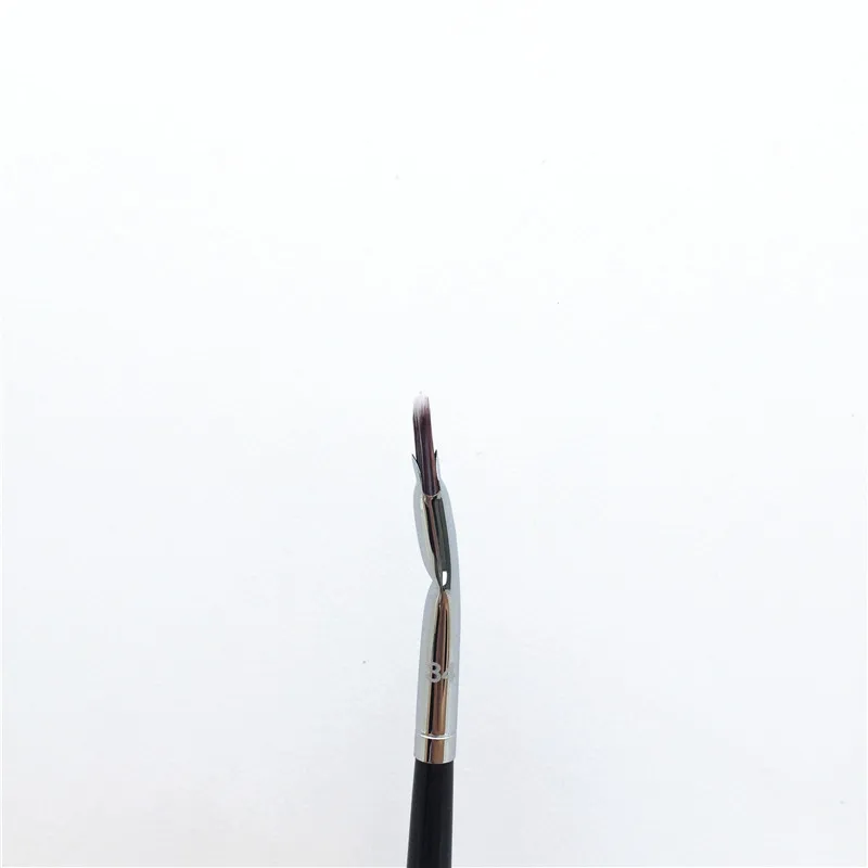 Pinceaux de maquillage Pro EYE Tightline/Conique/Ailé Eye Liner 32/33/37 Précision/Pointillé/Aérographe Correcteur 45/52/57 Anlged/Lèvre 81/84 Pinceaux cosmétiques de beauté Mélange