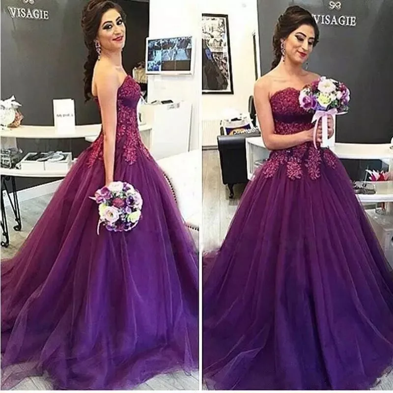 Automne 2018 robes de mariée violettes vintage décolleté en coeur une ligne balayage train dentelle de raisin et robes de mariée en tulle sur mesure