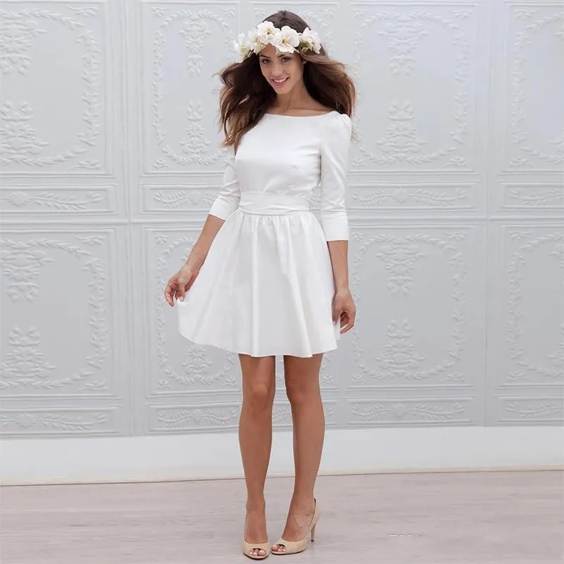 Robes de mariée courtes informelles bon marché avec 3 4 manches simples pas cher Mini réception robes de mariée blanches Sexy dos ouvert fête de mariage D287c