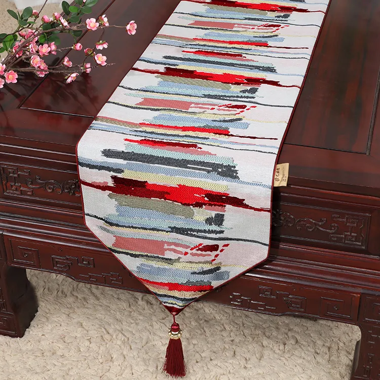 カラフルなジャカードの短い長いダマスク織のコーヒーテーブルランナー中国の高級テーブルの装飾プルタセマットシルクサテンテーブルクロスティーパッド150 x 33 cm