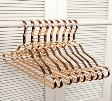 Metalen hangers volwassen pak verdikking plank kleding drogen rekken anti slippende curve ontwerp jas hanger naadloze rose gouden rek