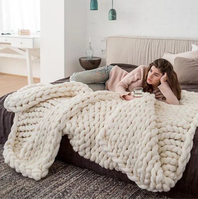 New High Quality Chunky Knit Blanket Hand Woven Coarse Line Blanket Fashion Thick Yarn Coarse Wool Sofa Blanket