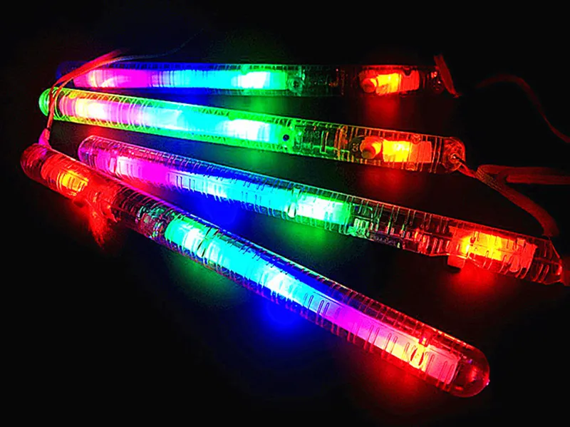 200 sztuk / partia Darmowa Wysyłka DHL Multicolor Light-up Miging Rave Sticks LED Flashing Strobe Wands Koncerty Party Glow Szybka Wysyłka