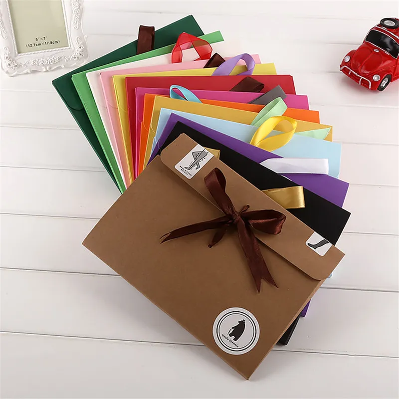 24 * 18 * 0.7cm båge kuvert Kraftpapper Pocket Bag Kerchief Handkerchief Silk Scarf Packing Boxes Kuvert Box LX0583