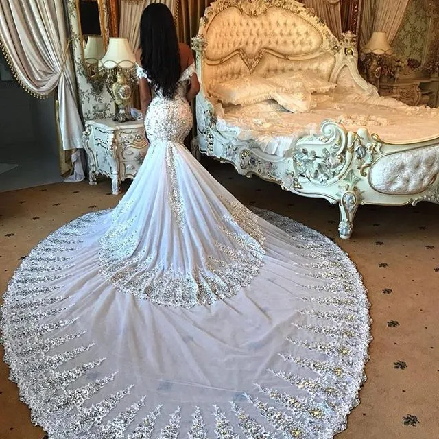 Luxury Rhinestone Crystal Arabic Mermaid Wedding Dress With Beaded
