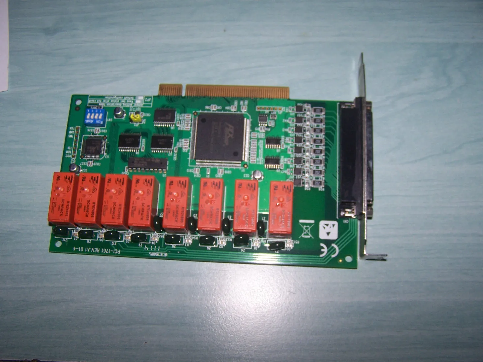 PCI-1761 REV.A1 01-4 Tarjeta DAQ Actuador de relé de 8 canales y entrada digital aislada de 8 canales