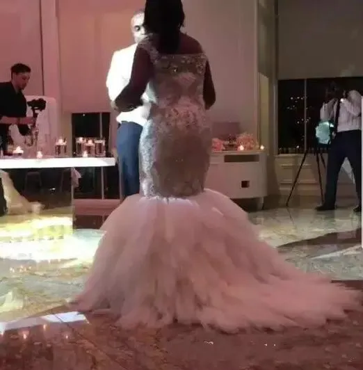 Plus La Taille Sirène Robes De Mariée Sans Manches De Luxe Bling Perlé Paillettes Robe De Novia Pays Trompette Robe De Mariée À Niveaux Tulle Dentelle