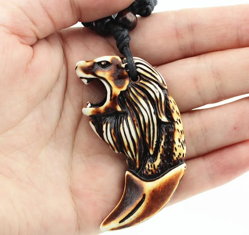 Mixed style Imitating wolf s teeth Pendant Necklace Bionic bone carved wooden bead necklace Bovine Totems3969307