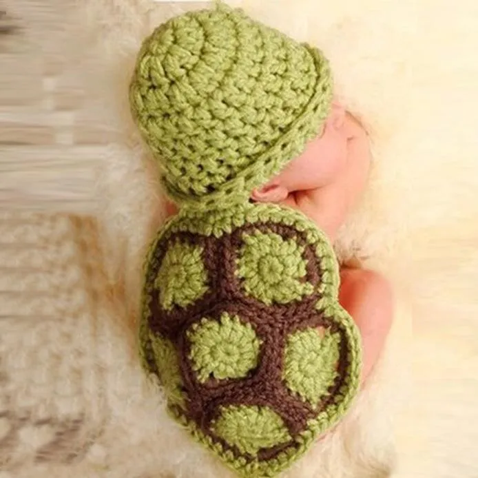 Chapeau mignon de tortue de bande dessinée d'animal de bébé costums photographie prop chapeau fait à la main de nouveau chapeau d'animal vêtements crochet manteau infantile réglé en gros