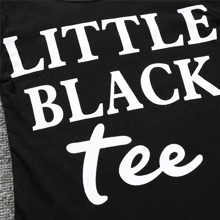 Vestiti bambina di vestiti ragazze estive Lettera T-shirt nera Tee + Pantaloncini di jeans 2 pezzi Set di vestiti bambini Vestiti bambini 1-6 anni