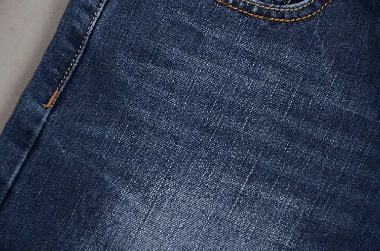 Partihandel-2018 Straight Mäns Jeans Ripped Frayed All-Match Ungdom Pop Skinny Jeans Man Höst Vinter Bomull Casual Hole Byxa Gratis frakt