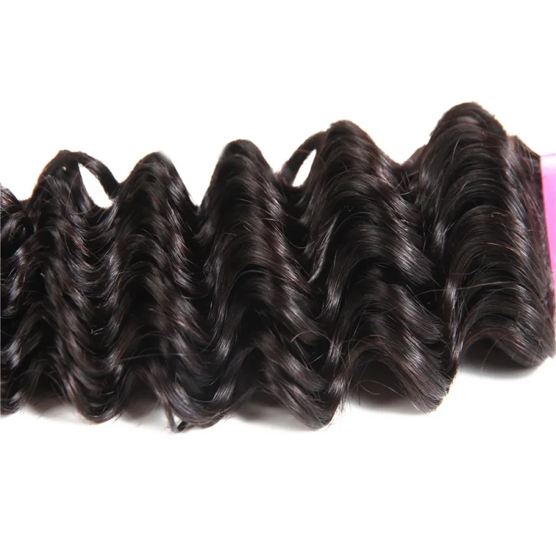 Brasiliansk Virgin Human Hair Deep Wave Curly / 360 Lace Frontal med buntar 8-28 tums naturliga färg hårförlängningar