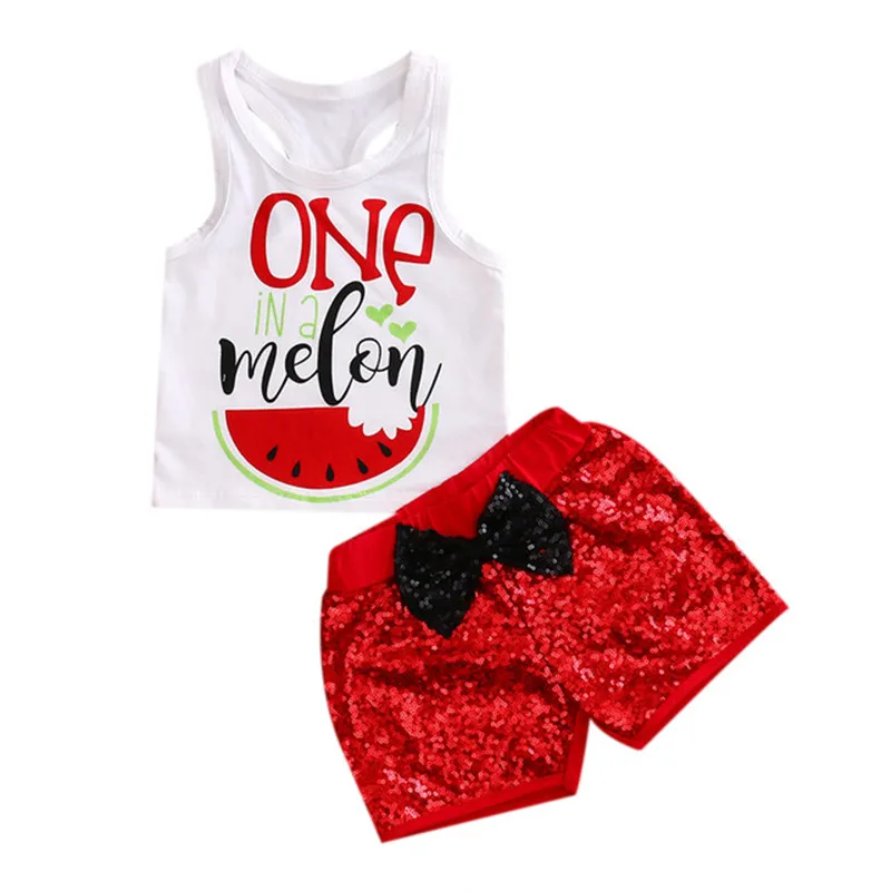 2018 Estate Neonata Vestiti per bambina Gilet di anguria T-shirt senza maniche Canotte + Paillettes Pantaloncini con fiocco 2 pezzi Abiti per bambini Abbigliamento per bambini