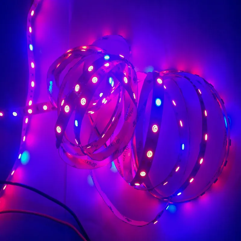 Plante élèvent des lumières bande de LED à spectre complet élèvent la lumière lampe phyto de fleur 5 m étanche rouge bleu 4: 1 pour serre hydroponique + adaptateur secteur