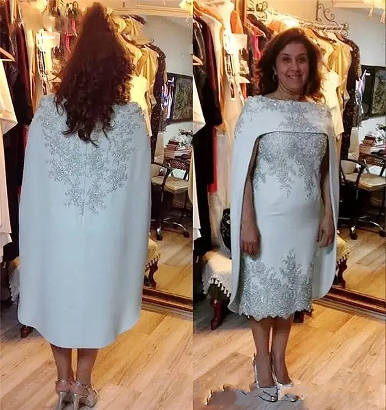 Knee-length Short Mother of the Bride Dresses with Capes Gray Sheath Elegant Mother's Dress for Wedding Party Appliques Evening Gown