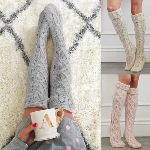 Warme Wintersocken für Damen mit Zopfmuster über den Knien und langen Stiefeln