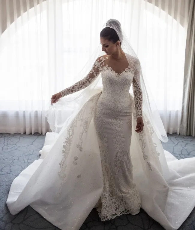 Classic Elegant Mermaid Wedding Dress Detachable Overskirt Stunning Lace Appliqued Long Sleeve Queen Bridal Dress Glamorous Wedding Gowns