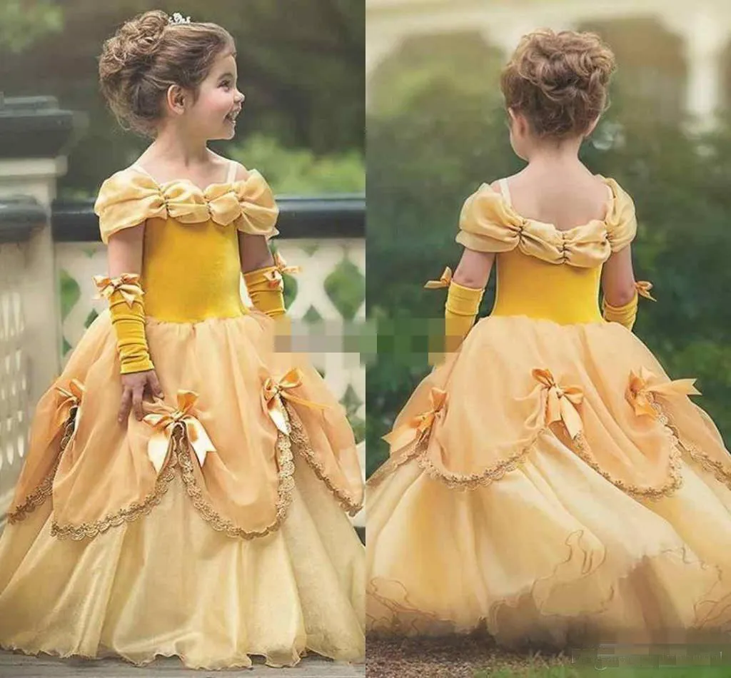 2018 Gorgeous Yellow Ball Gown Princess Girls Pageant Klänningar Med Spaghetti Straps Sommar Puffy Little Girls Kid First Communion Dresses