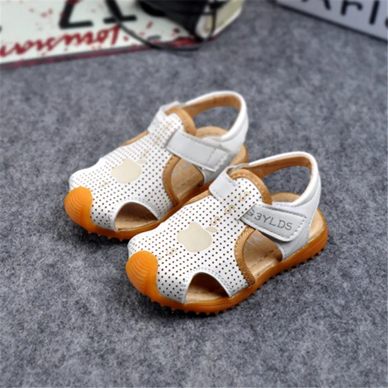 Mignon bébé vache Muscle semelle antidérapant sandales pour garçons enfants chaussures plates enfants creux extérieur confort en cuir sandale Enfant