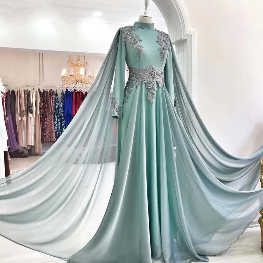 Muslim Long Sleeves Prom Dresses Dubai A-Line Chiffon Beading Lace Applique Vintage Long Evening Dress High Neck Glamorous Party Gowns