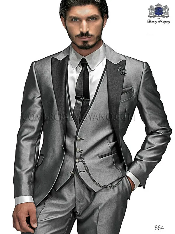 2018 Custom Made Groom Tuxedos Shiny Silver Suit Peaked Lapel Best man Groomsman Men Wedding/Prom Suits Bridegroom Jacket+Pant+Vest+Tie
