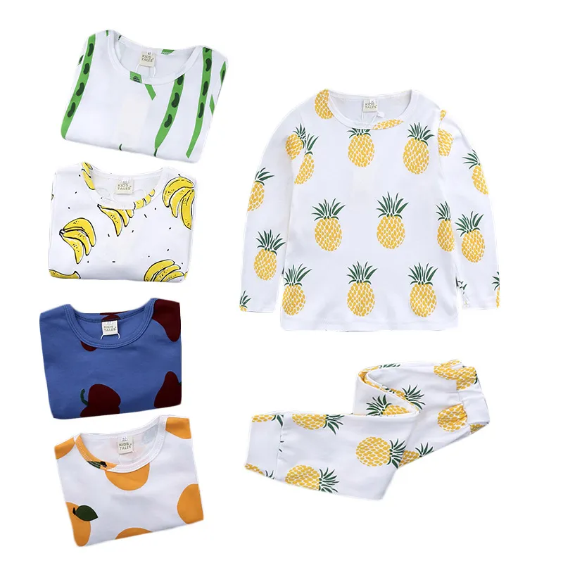 女の子の男の子のための新しい子供のパジャマホームlepewear 2018春のコットンプリントTシャツ+パンツ2個の子供たちは幼児子供の服