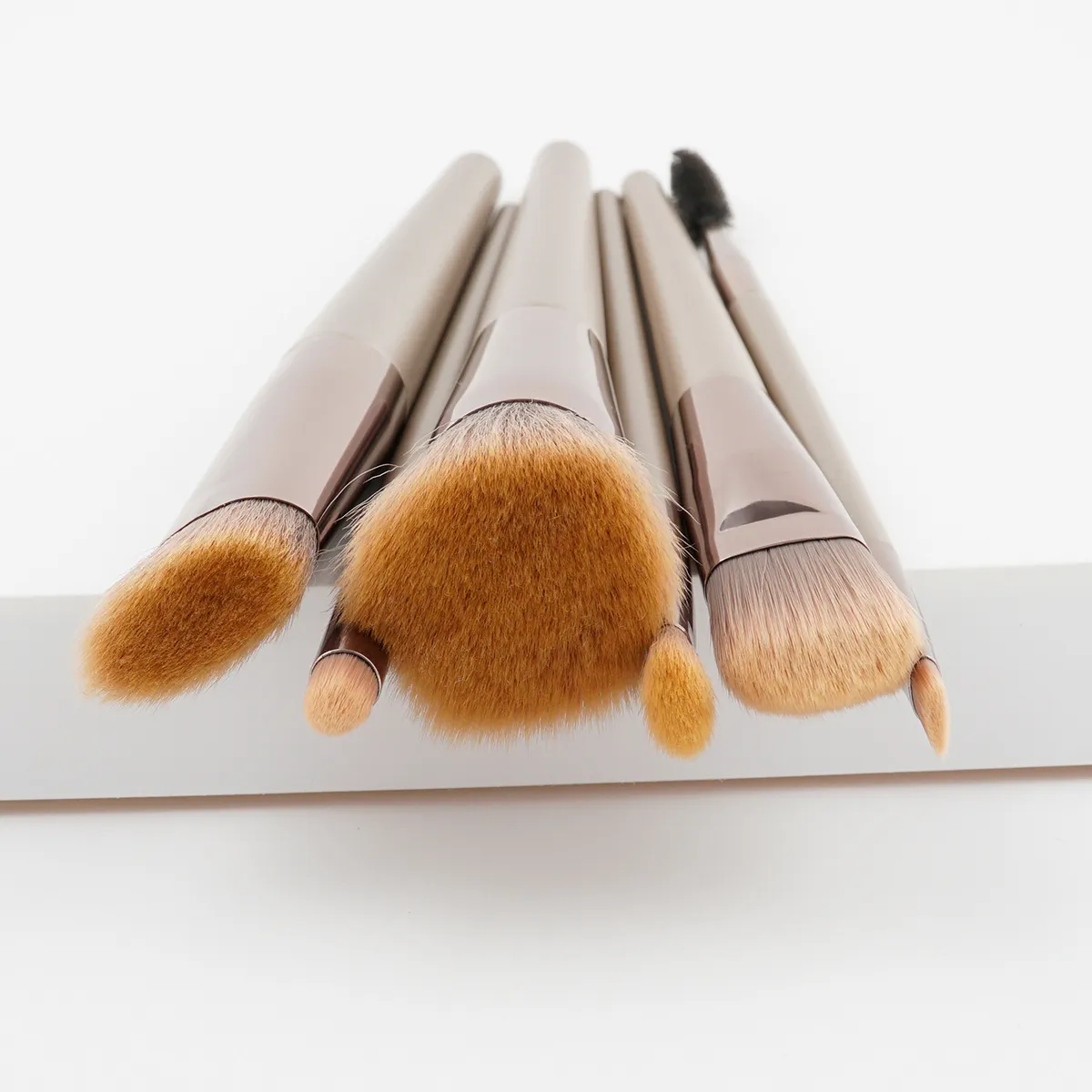 Premium 6PCS Make Up Brushes Kit Makeup Tools Tillbehör 2 Stilar Tillgänglig DHL Gratis Kosmetik Borste