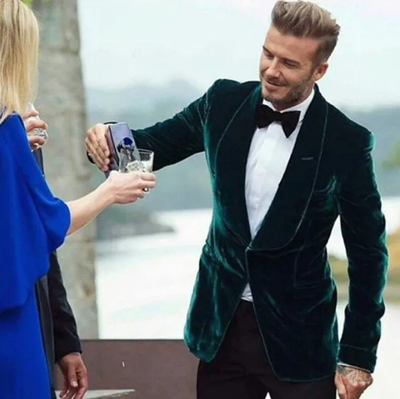 Smoking di alta qualità con un bottone dello sposo scialle risvolto smoking dello sposo abiti da uomo matrimonio / ballo di fine anno blazer da uomo migliore (giacca + pantaloni + cravatta) 001