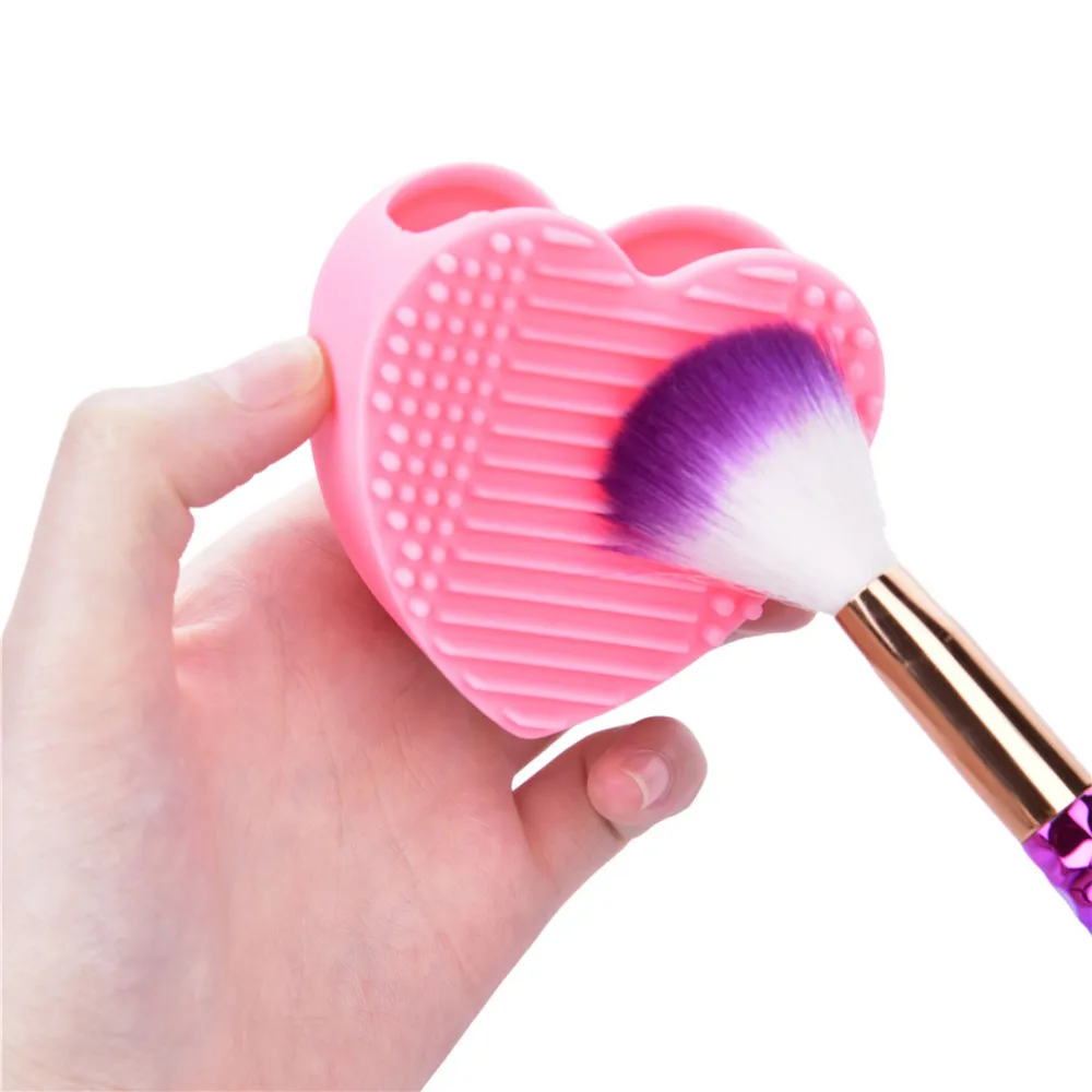 Hjärtformad Silikonborste Rengöringshandske Scrubber Board Hollow Out Makeup Borsthållare Kosmetika Tvätt Rengöringsverktyg