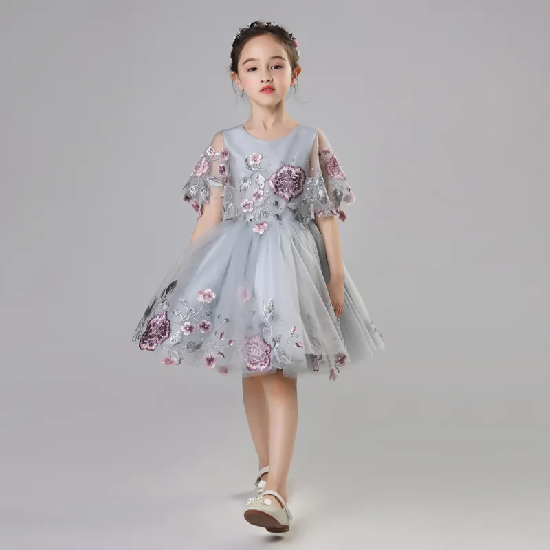 Elegant broderi Tulle Flower Girl Dress Party Kids Pageant Gown Princess Bröllopsklänning Girls Floral First Communion Dresses