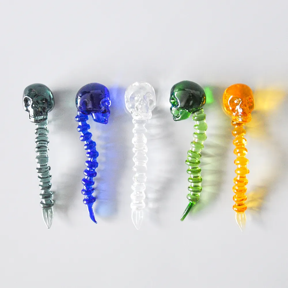 Nouvelle arrivée 4,7 pouces Crâne Skull Dabber Accessoires Fumeurs Glass Dabber Dab Tuyaux d'eau