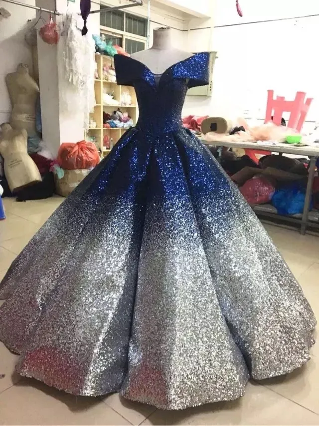 Luxus-Abschlussballkleid mit Pailletten, V-Ausschnitt, Ombre-Gradient-Ballkleid 2018, mit Kappe, kurzen Ärmeln, schulterfrei, gerüscht, Festzug-Abendkleid