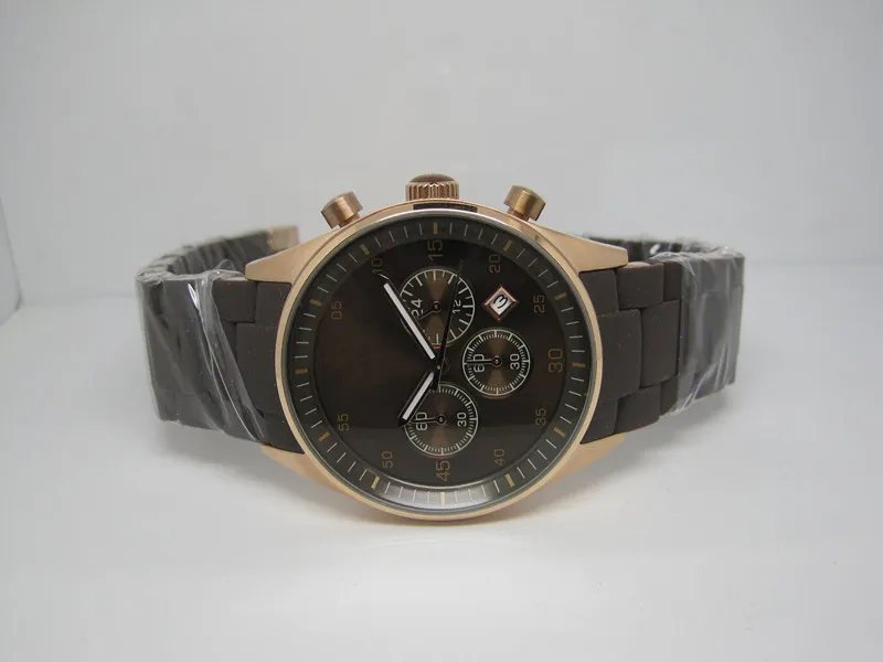 男性用の贅沢な時計クォーツストップウォッチクロノグラフ時計ステンレスリストウォッチスチールとゴム製ブレスレット002275y