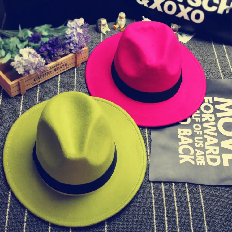 Yeni Moda Retro erkek kadın Şık Katı keçe Fedora Şapka Bant Geniş Düz Brim Caz Şapkalar Panama Caps caz şapka TOP şapkalar Keçe