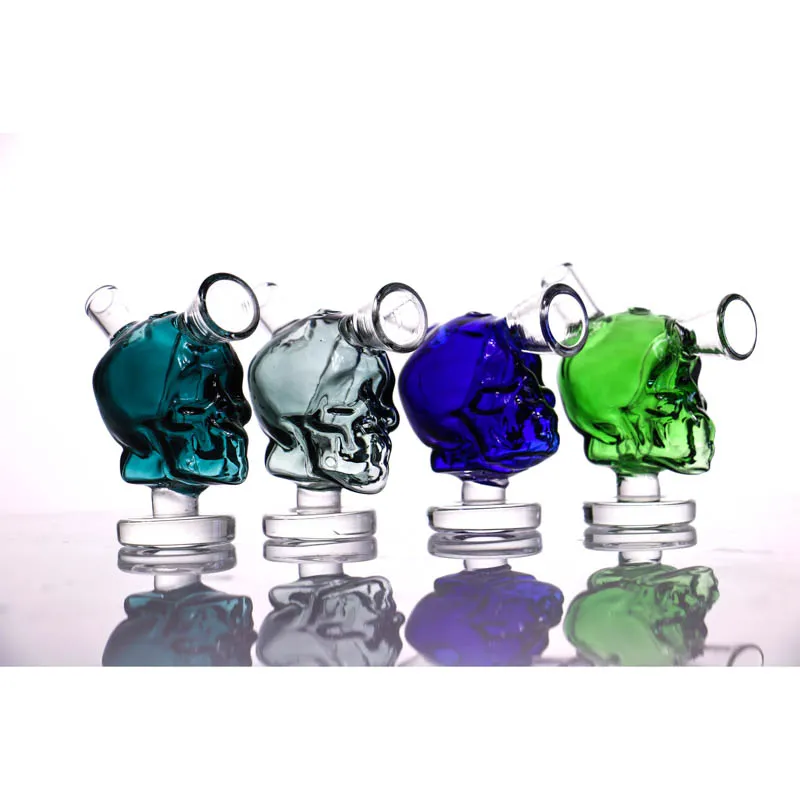 Nieuwe Mini Skull Glass Bongs 2.2Inch Tall 5 Kleur Roken Bubble Kleine Water Pijpen DAB RIGHT HAND PUTLE KOMHAAZELEN