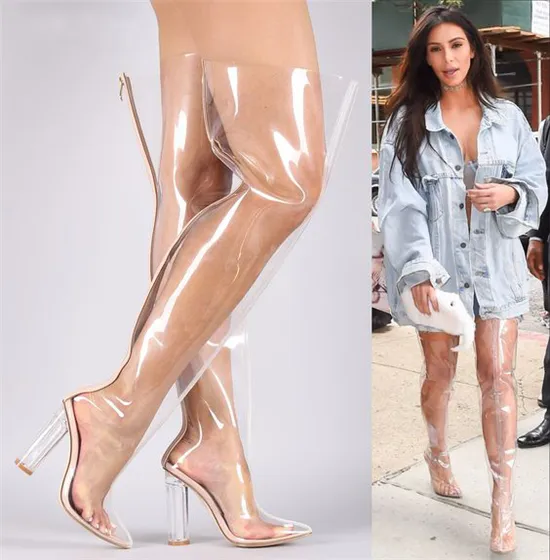 Kim Kardashian Clear PVC apontou dedo do pé transparente coxa botas altas pista de verão Sapatos de verão Mulher plus size cristal perspex Block sal salto de volta zíper Botas femininas