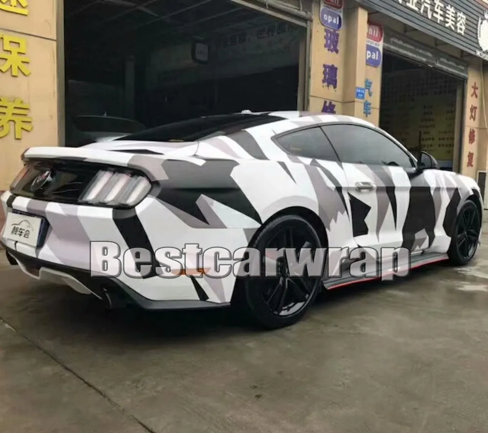 Grand film de vinyle camouflage Pixed pour emballage de voiture complet, autocollant en feuille de camouflage acrylique noir blanc gris avec air libre, taille 1.52x30m/rouleau 5x98 pieds
