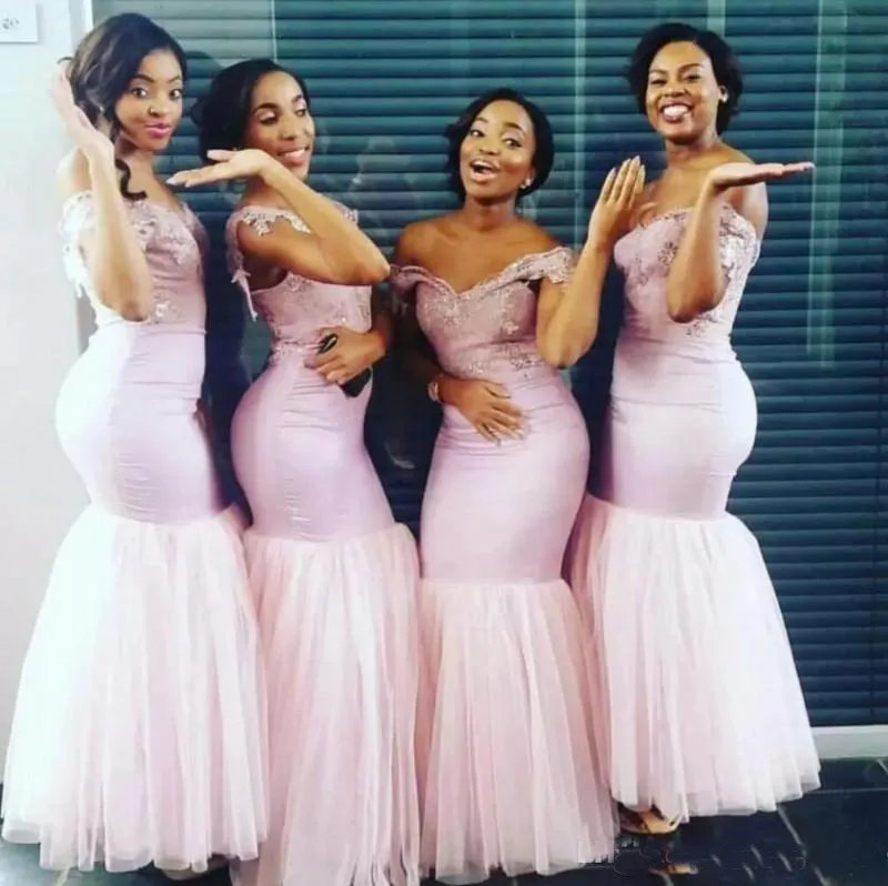 Erröten rosa Meerjungfrau Brautjungfer Kleider südafrikanische schulterfreie Spitze Applikationen Trauzeugin Kleider für Hochzeit Party tragen bodenlangen