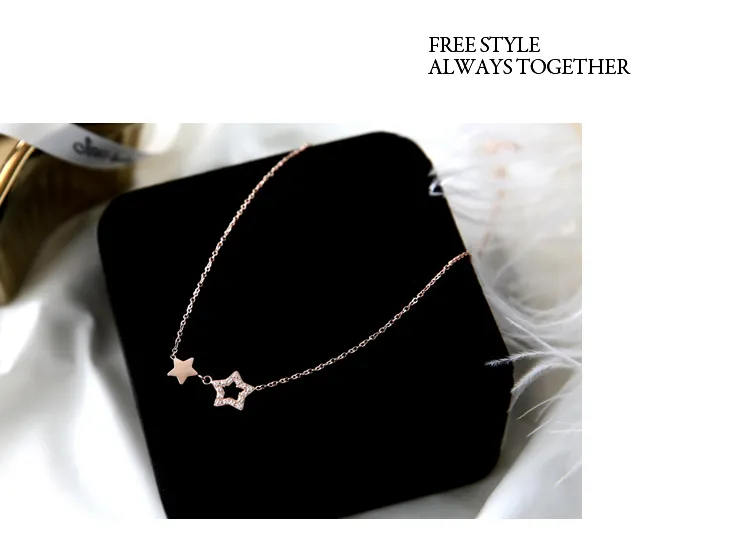 Europe and the United States fashion 18K titanium steel 2 star necklace, female short clavicle allergy fade free gift
