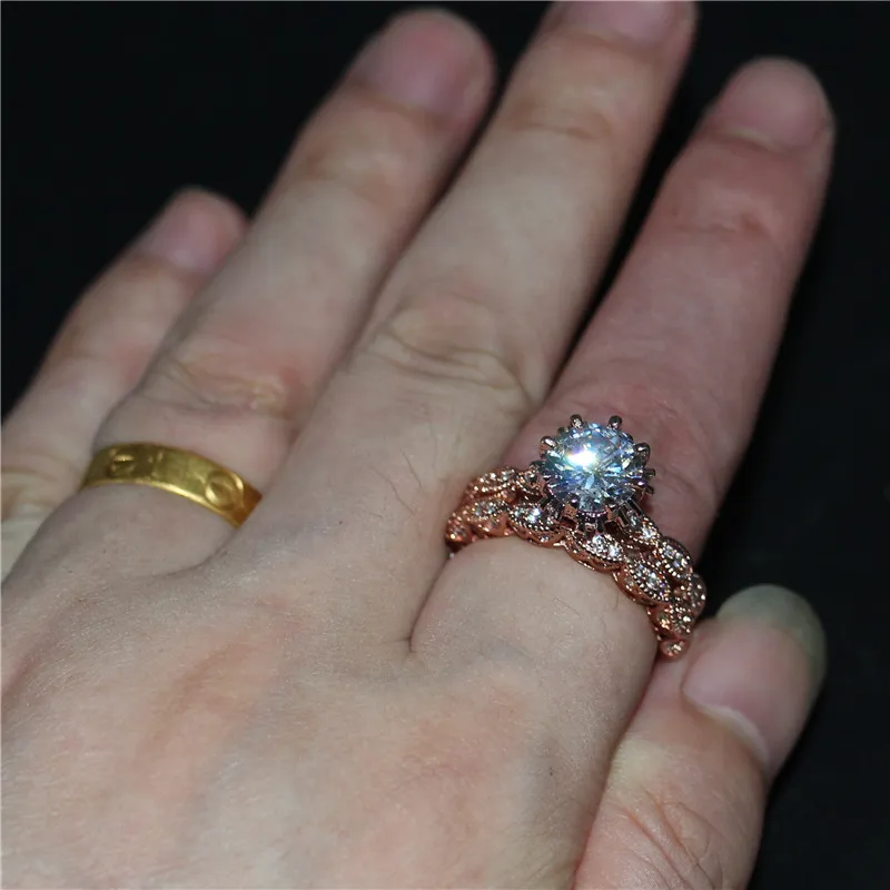 Mulheres do vintage Rodada corte 3ct Diamonique CZ Anéis de ouro Rosa Preenchido 925 anel de Banda De casamento De Prata esterlina conjunto para as mulheres