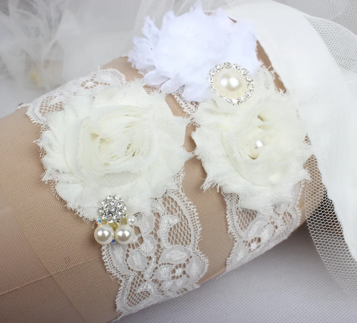 Podwiązki weselne dla panny młodej Bridal Ivory Nogi Podwiązki Zestaw Pas Koronki Dżetów Kryształy Plus Size Szyfonowe Kwiaty Handmade W magazynie