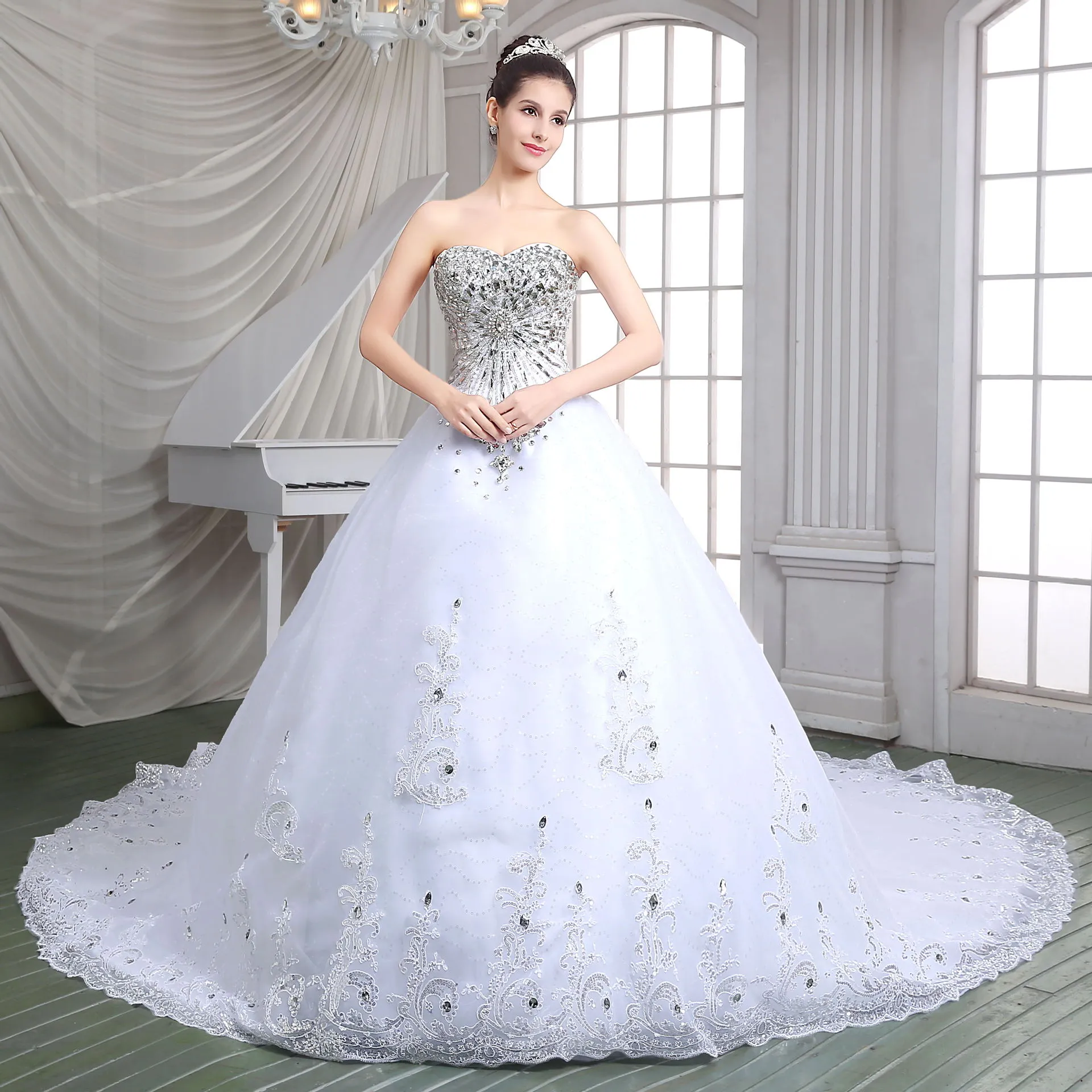 Vestido De Boda De Boda Brillante, Vestidos De Novia De Encaje Romántico:  Elegante Vestido De Novia Con Acento De Cristal Con Tren De Catedral, Talla  Grande Disponible De 228,09 € | DHgate, image size:1920x1920