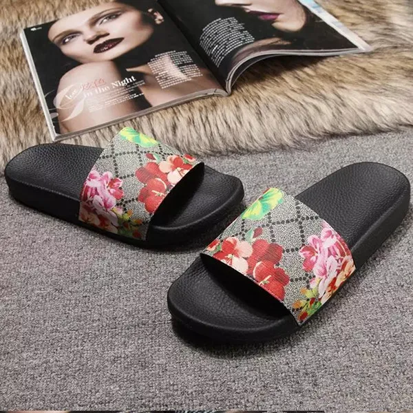 شريحة فاخرة الصيف أزياء واسعة زلق مع صندل سميك النعال الرجال نساء صنادل المصمم أحذية Flip Flops Slipper 36-45